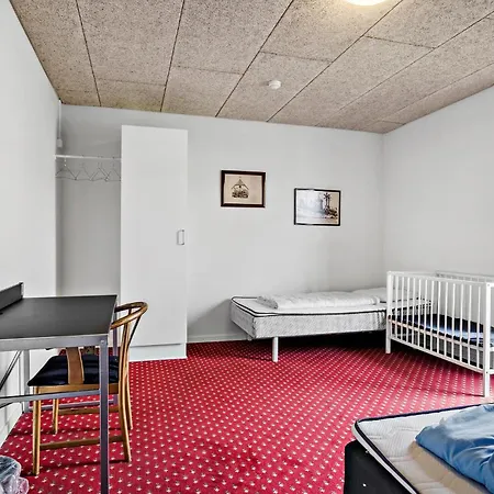 Vakantiehuis 11 Bedroom Gorgeous In Thy *