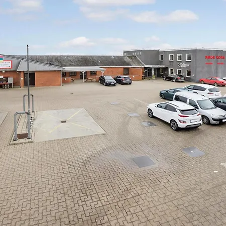 11 Bedroom Gorgeous In Thy בית נופש *